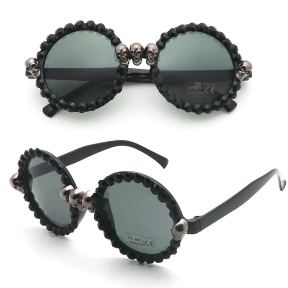 Black Round rhinestone sunglasses with little metal skulls.NWT - Picture 2 of 4